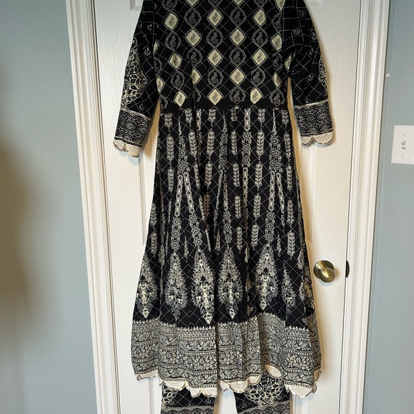 Sari Pantsuit - Picture 4 of 13